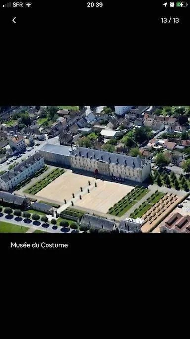 Apartment Le Black & White F 2 De 55 M 2 Moulins